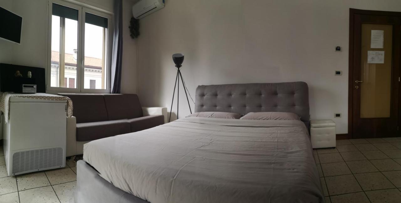 New Life Bed & Breakfast Mestre Bagian luar foto